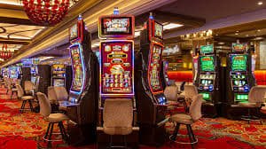 Bangladesh users exploring bdt 4 Live Baccarat on smartphones during daily browsing